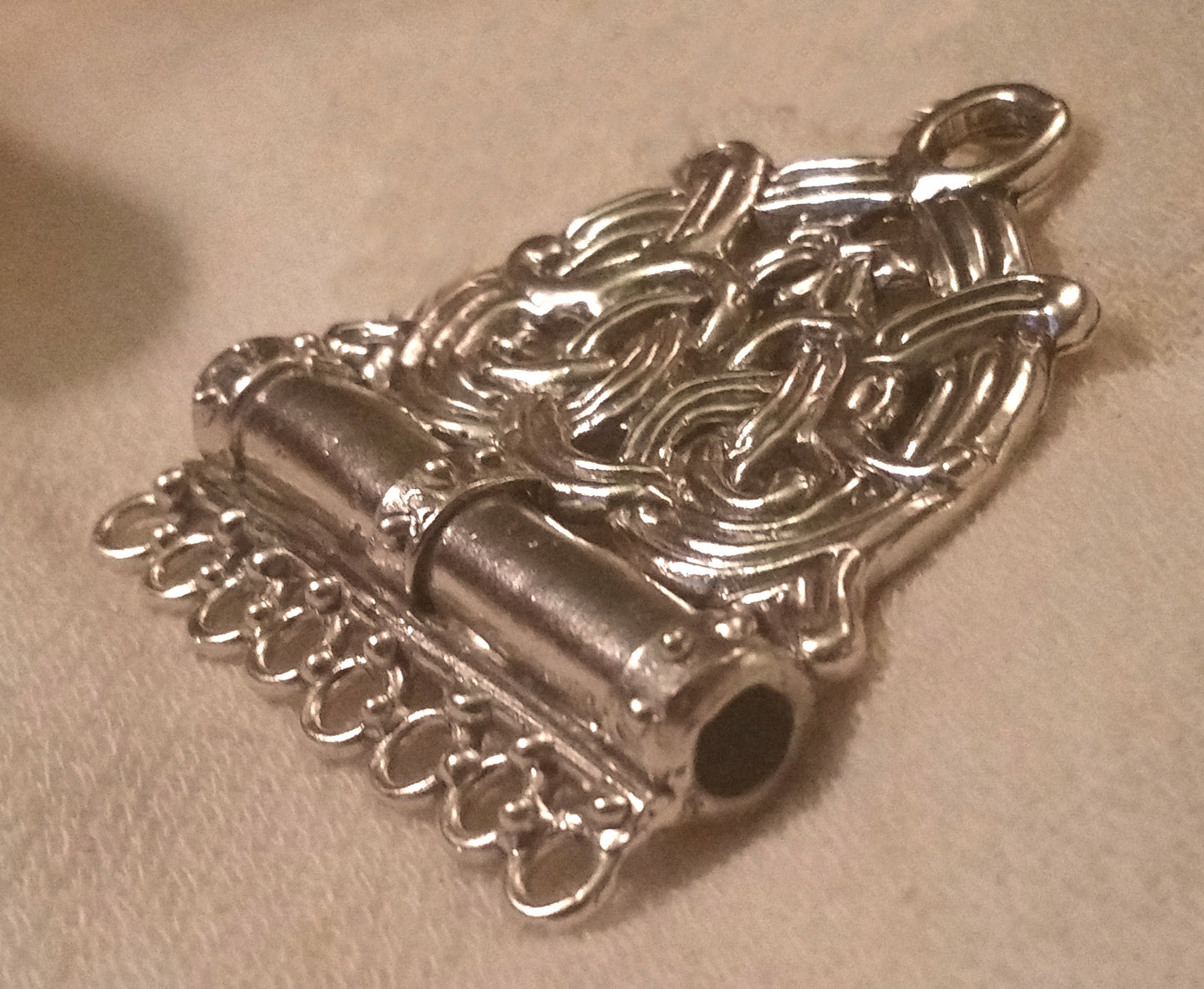 BORRE NEEDLE CASE / CHATELAINE - 5303B