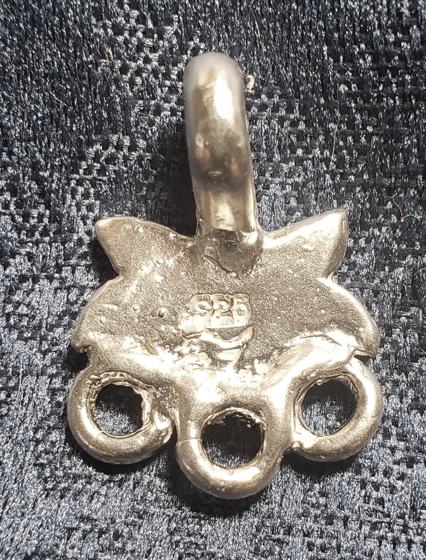 Bead Hanger - Borre Style Cat with Triple Ring - 5313S