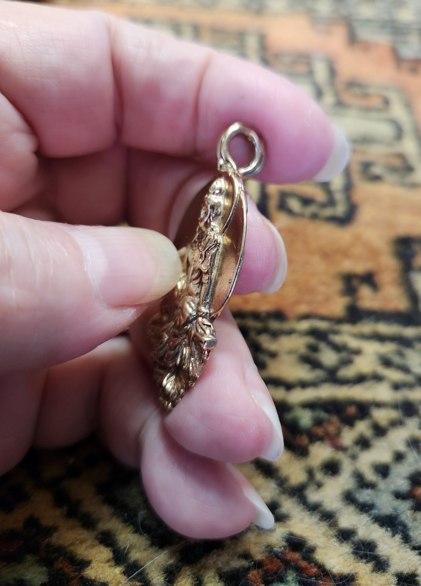 Kwan Yin - Water & Moon Boddhisatva - Avalokiteshvara - 4015B