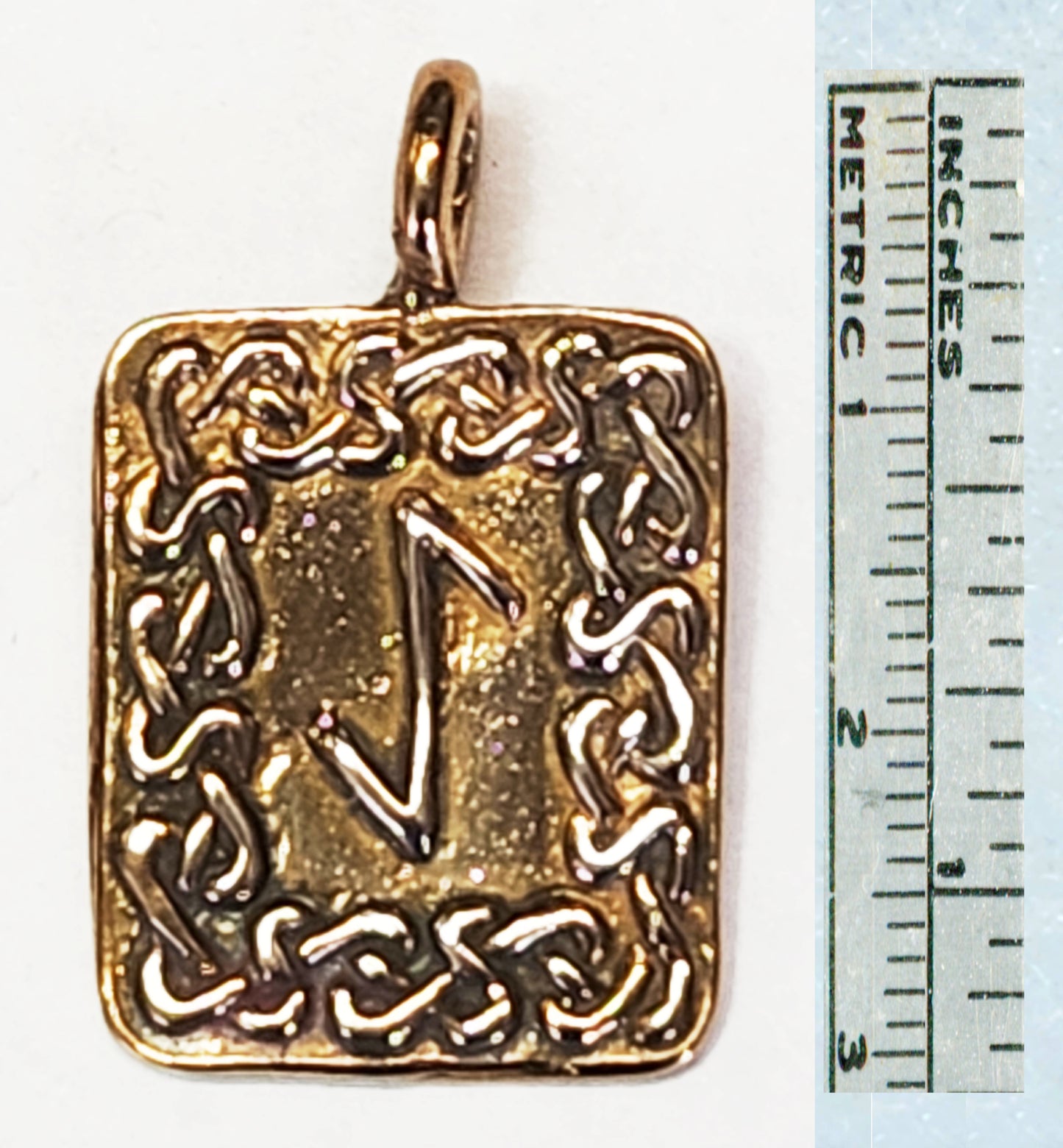 Rune 13 - Eiwaz - Yew Tree - Defense