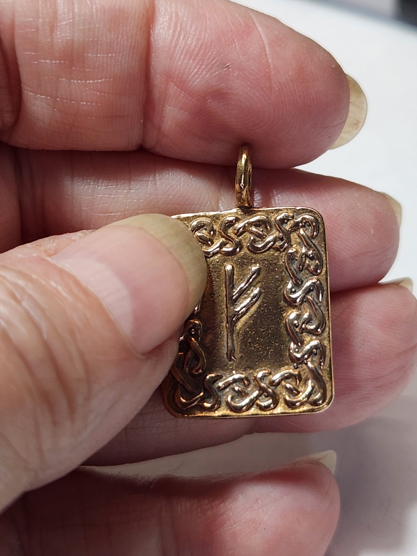 Rune 1 - Fehu / Feoh - Possessions