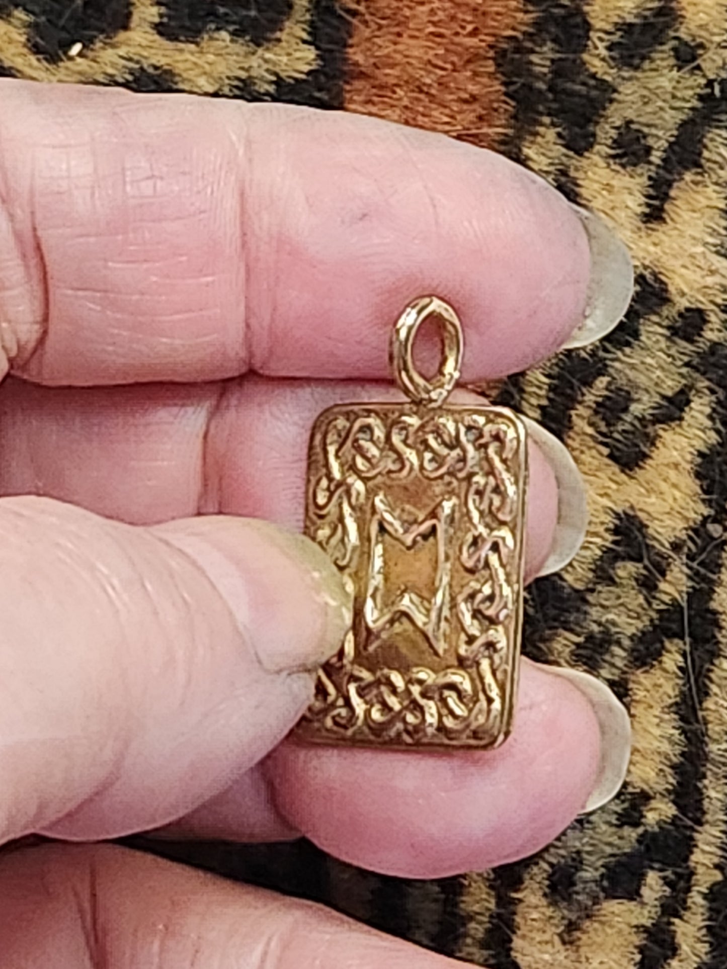 Rune 33 Stan - Stone - Keystone