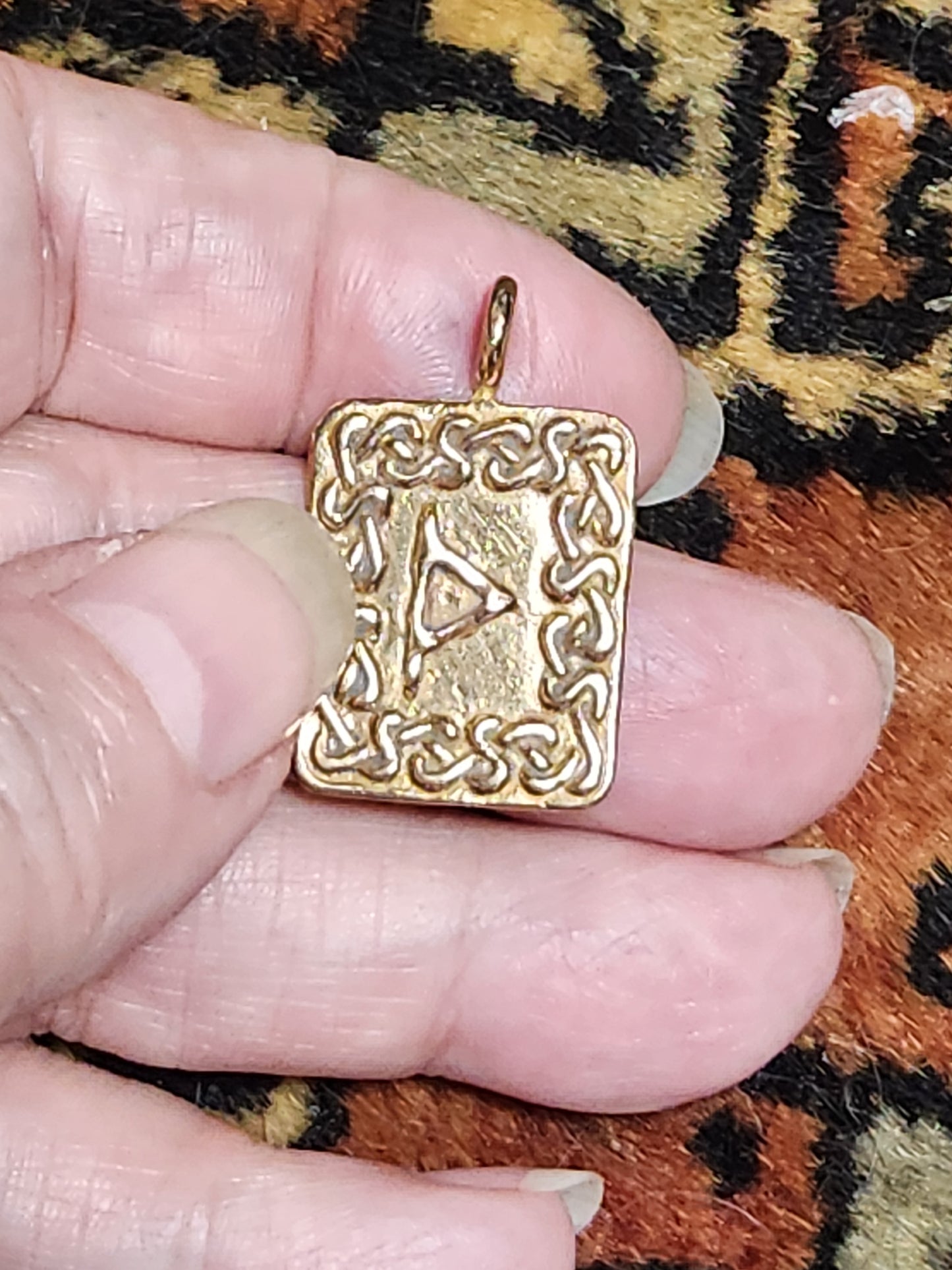 Rune  3 - Thurisaz - Thorn - Gateway